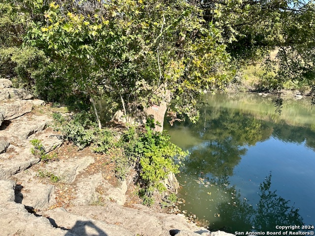 Listing photo id 54 for 1420 Waterstone