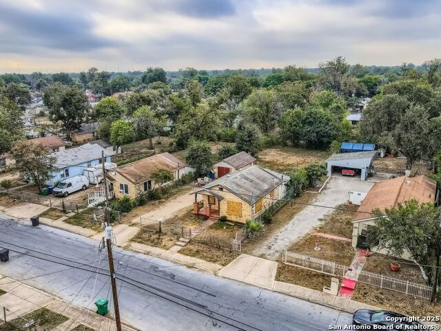 Image 4 of 5 For 416 Hazel