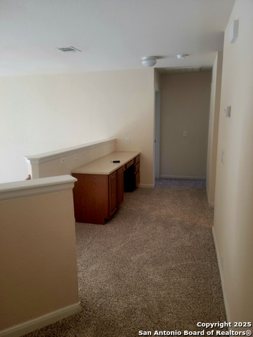 Listing photo id 16 for 718 Desert Blf