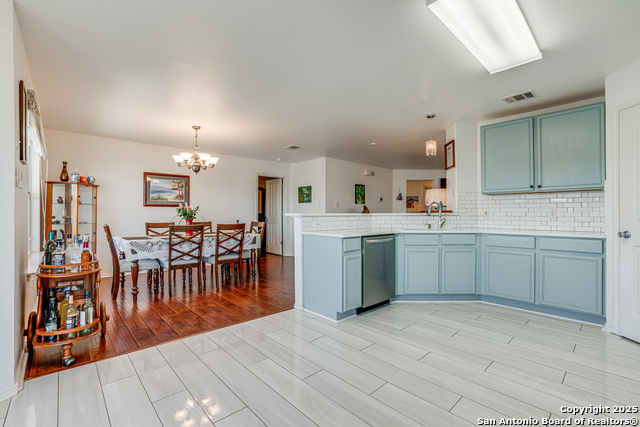 Image 16 of 37 For 5002 Fountain Hill