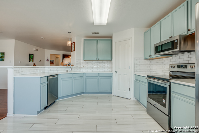 Image 17 of 37 For 5002 Fountain Hill