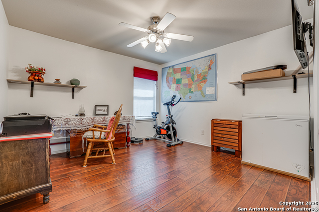 Image 26 of 37 For 5002 Fountain Hill