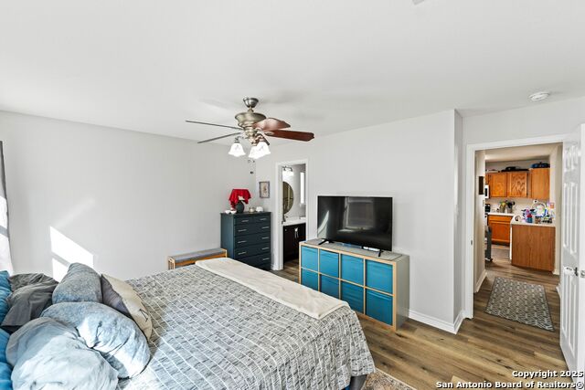 Image 22 of 29 For 10611 Apple Springs