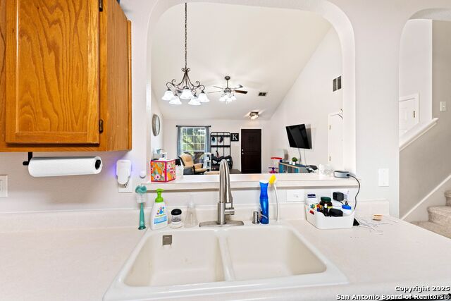 Image 8 of 29 For 10611 Apple Springs