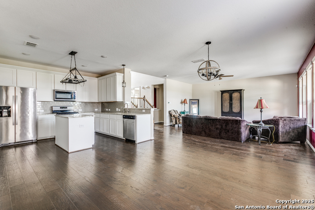 Image 8 of 25 For 13707 Kotili