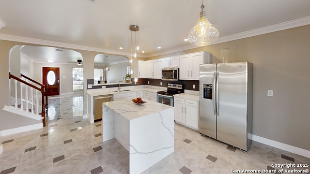 Image 2 of 20 For 8903 Scarlet Crk