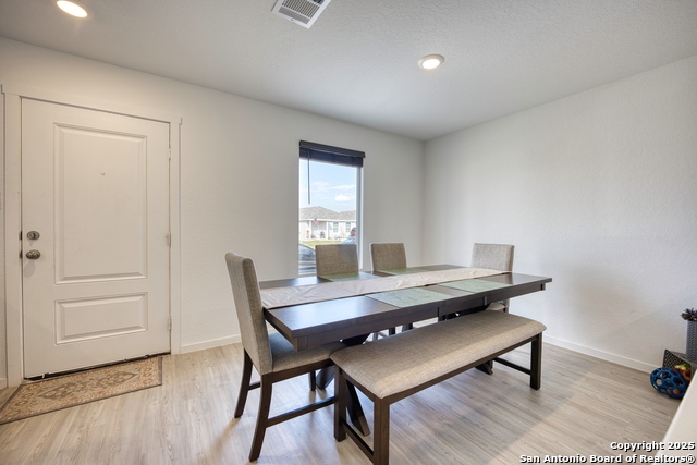 Image 6 of 31 For 312 Alligator