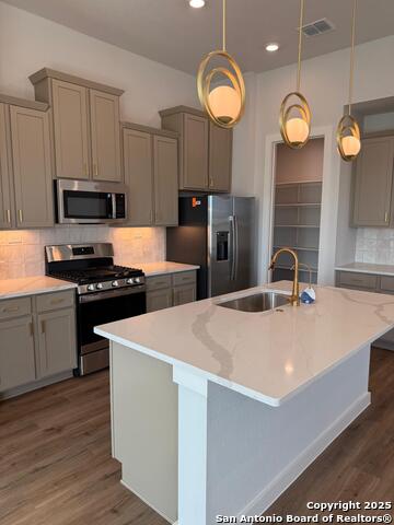 Image 10 of 21 For 974 Manger Lane