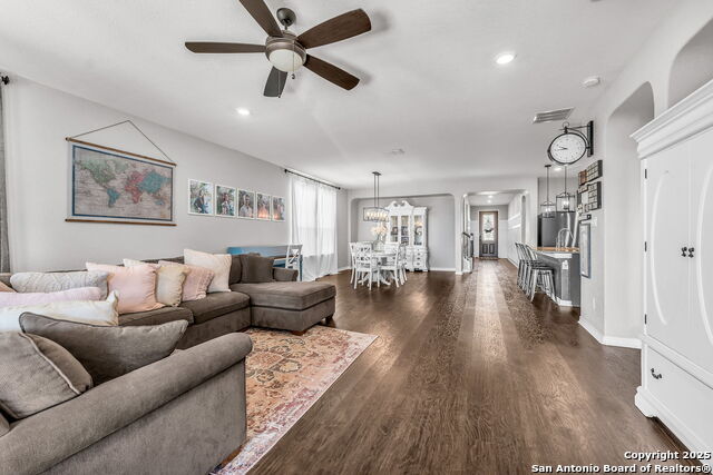 Image 15 of 49 For 409 Landmark Stone