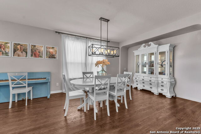 Image 17 of 49 For 409 Landmark Stone