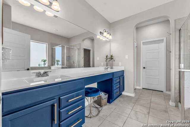 Image 26 of 49 For 409 Landmark Stone