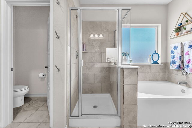 Image 28 of 49 For 409 Landmark Stone