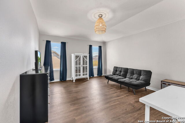 Image 37 of 49 For 409 Landmark Stone