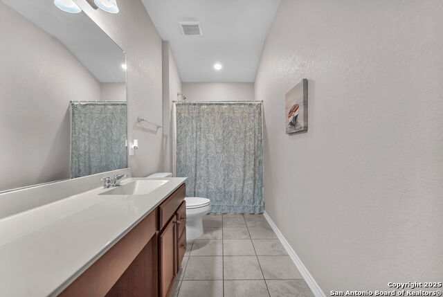 Image 38 of 49 For 409 Landmark Stone