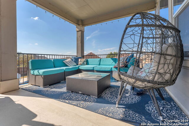 Image 42 of 49 For 409 Landmark Stone