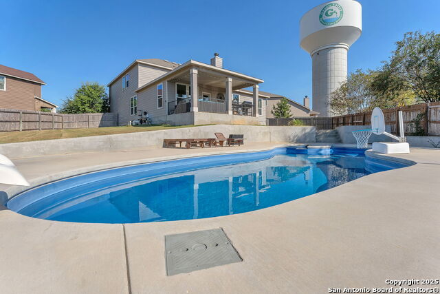 Image 44 of 49 For 409 Landmark Stone