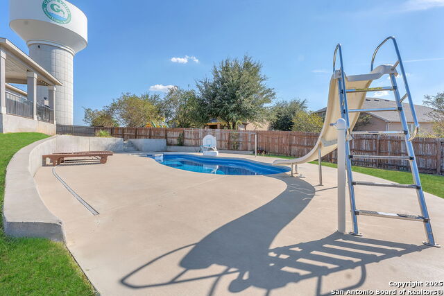 Image 47 of 49 For 409 Landmark Stone