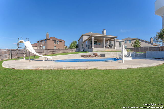 Image 48 of 49 For 409 Landmark Stone