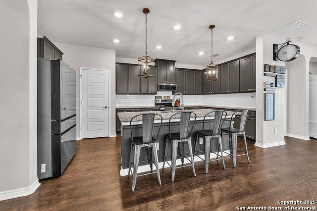 Image 9 of 49 For 409 Landmark Stone