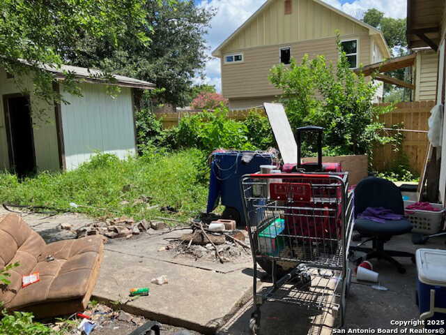 Image 4 of 4 For 405 Frio City Road