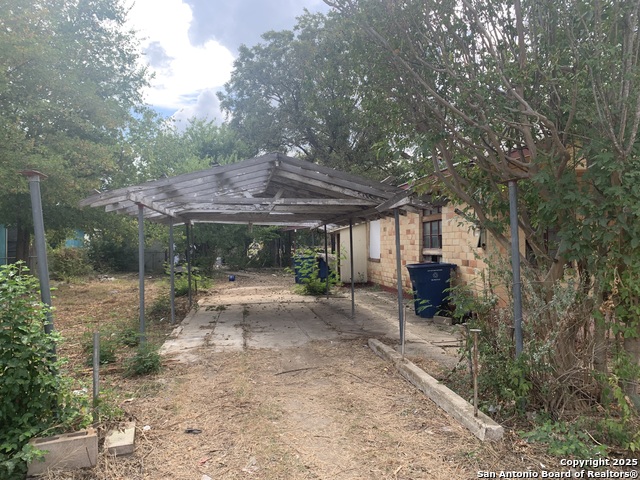 Image 4 of 8 For 206 Mercedes