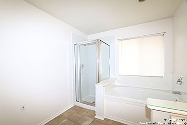 Image 12 of 16 For 9827 Copperway