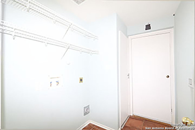 Image 14 of 16 For 9827 Copperway