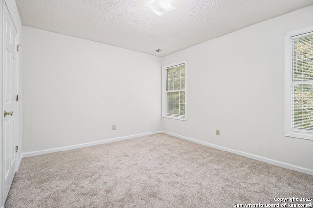 Listing photo id 10 for 11834 Silver Arbor