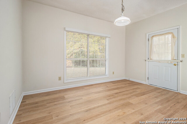 Listing photo id 6 for 11834 Silver Arbor