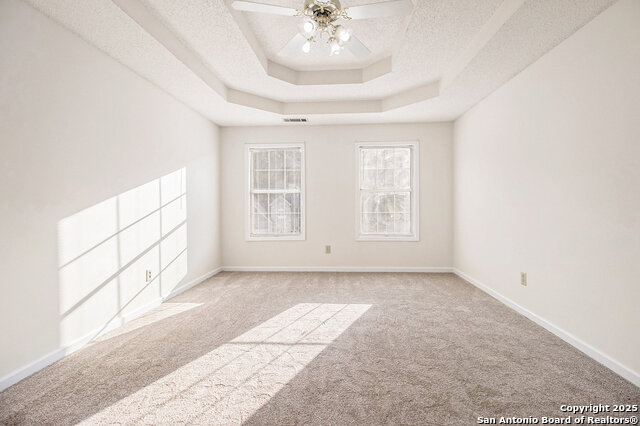 Listing photo id 7 for 11834 Silver Arbor