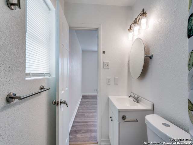 Image 16 of 27 For 203 Lynhaven