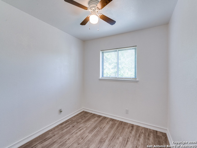 Image 18 of 27 For 203 Lynhaven