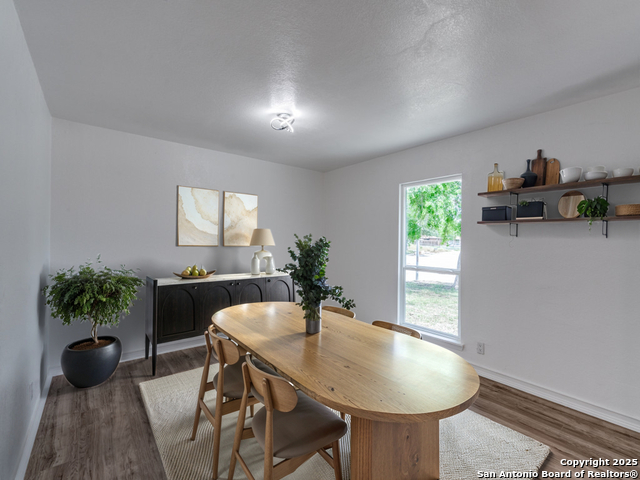 Image 4 of 27 For 203 Lynhaven