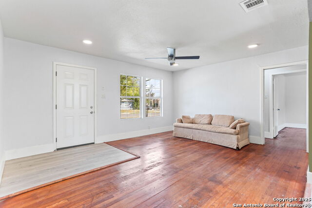 Listing photo id 1 for 106 Pilgrim