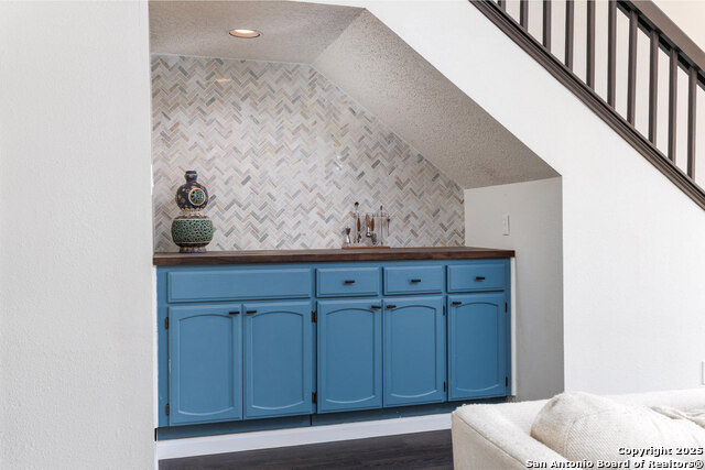 Image 18 of 41 For 17910 Winter Hill