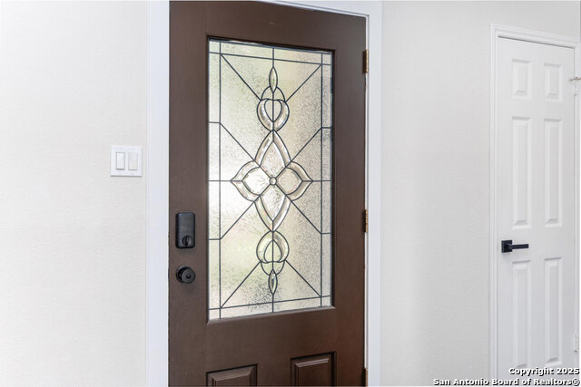 Image 19 of 41 For 17910 Winter Hill