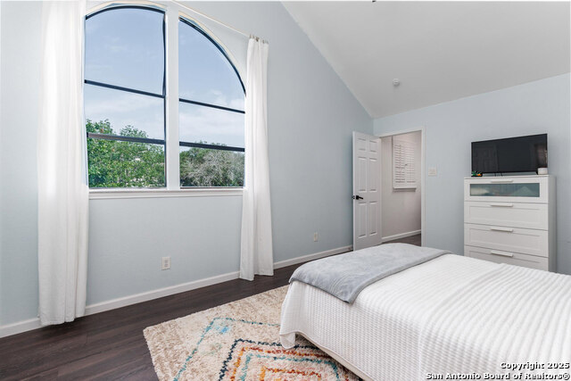 Image 34 of 41 For 17910 Winter Hill