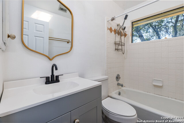 Image 35 of 41 For 17910 Winter Hill