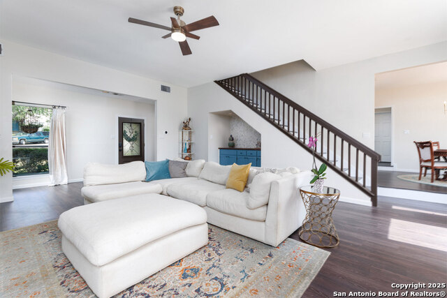 Image 5 of 41 For 17910 Winter Hill