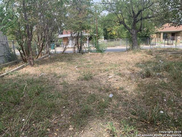 Image 3 of 5 For 210 Mercedes