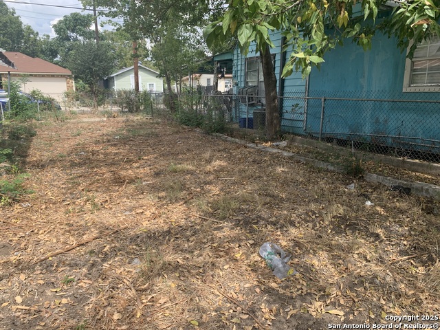 Image 4 of 5 For 210 Mercedes