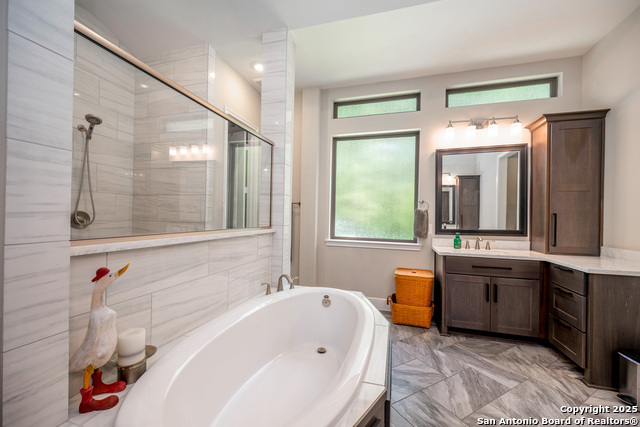 Image 11 of 39 For 16707 Stonecrest Dr