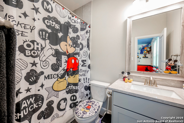 Image 26 of 39 For 16707 Stonecrest Dr