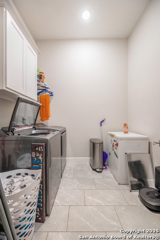 Image 28 of 39 For 16707 Stonecrest Dr