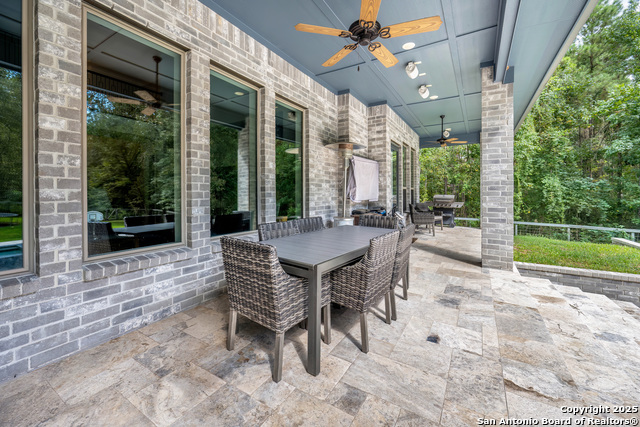 Image 30 of 39 For 16707 Stonecrest Dr