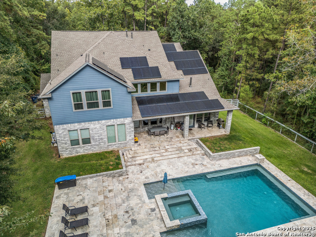 Image 32 of 39 For 16707 Stonecrest Dr