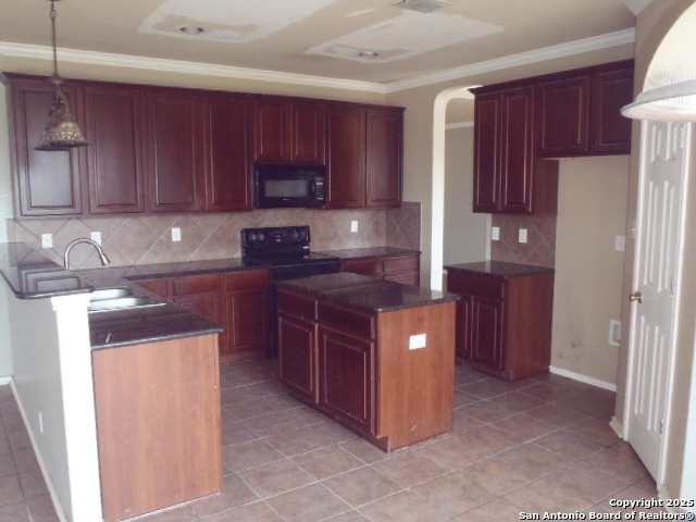 Image 16 of 33 For 2524 Fayette Dr