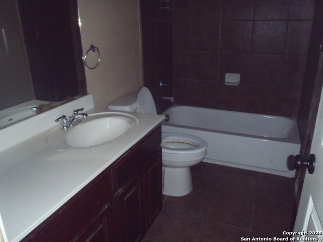 Image 33 of 33 For 2524 Fayette Dr