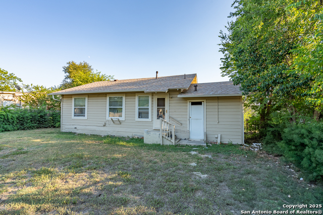 Image 13 of 36 For 127 Belfast  