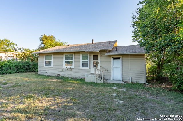 Image 14 of 36 For 127 Belfast  